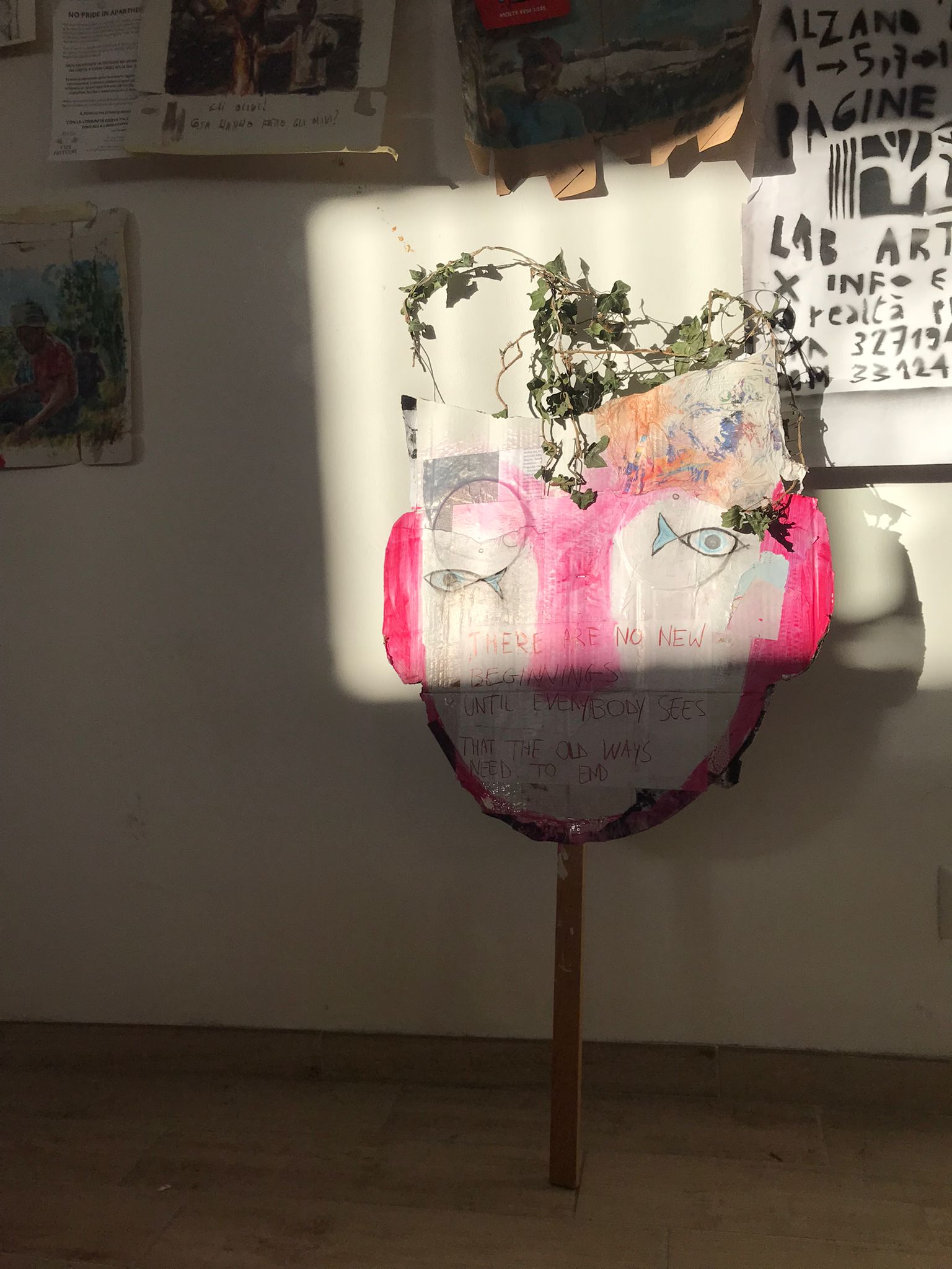 immagine di opera artistica con gioco di luci